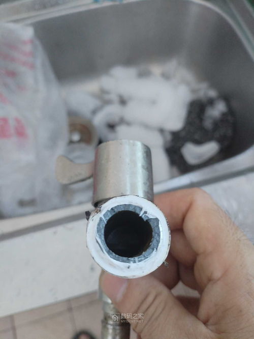 合金水暖与不锈钢外观相似，消费者选购需警惕